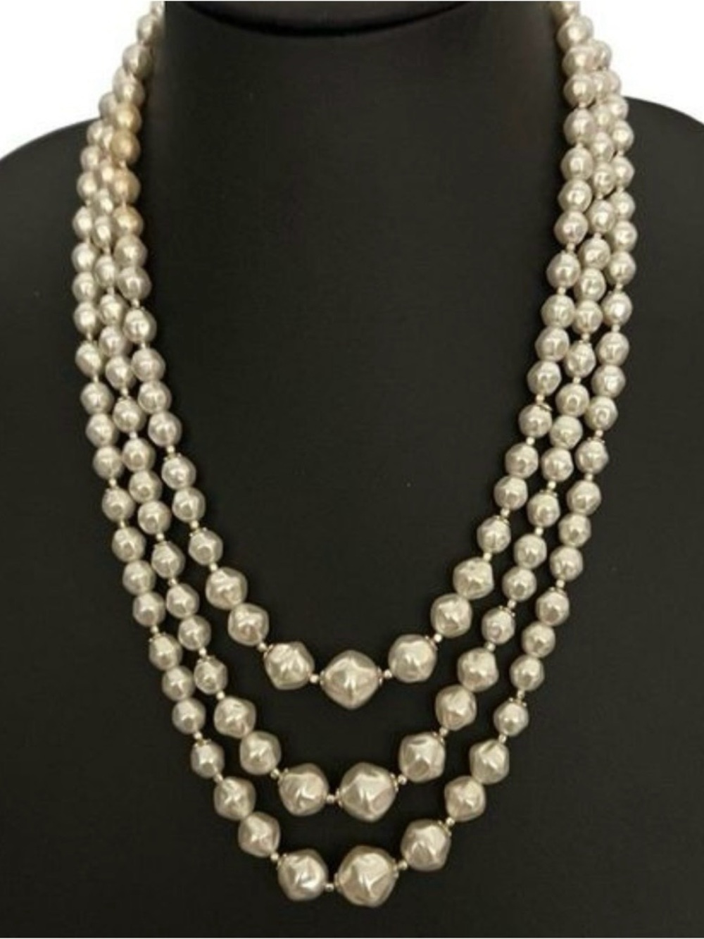 Classic Japan Triple Strand
Layered Necklace 17" White Graduated Faux Pearls